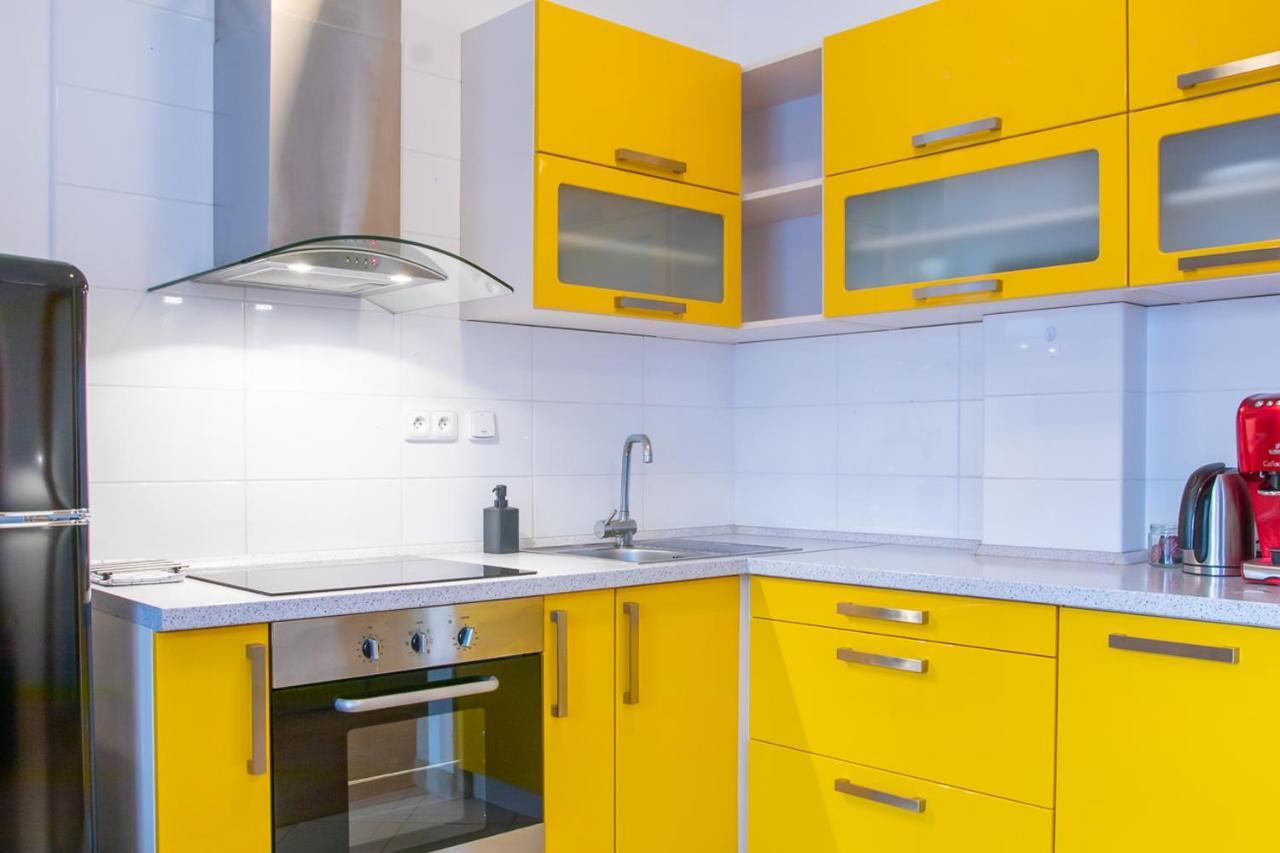 Yellow Apartment Ostrava Dış mekan fotoğraf