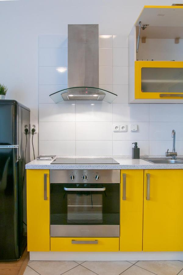 Yellow Apartment Ostrava Dış mekan fotoğraf